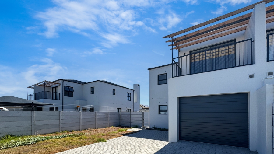 3 Bedroom Property for Sale in Viking Village Western Cape